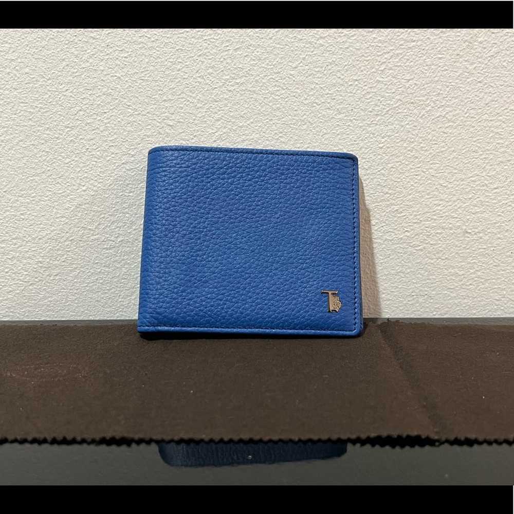 Final Price - Tod’s Wallet in Leather - Light Blue